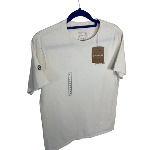 Patagonia Fitz Roy Icon Responsibili-Tee NWT - Picture 3 of 6